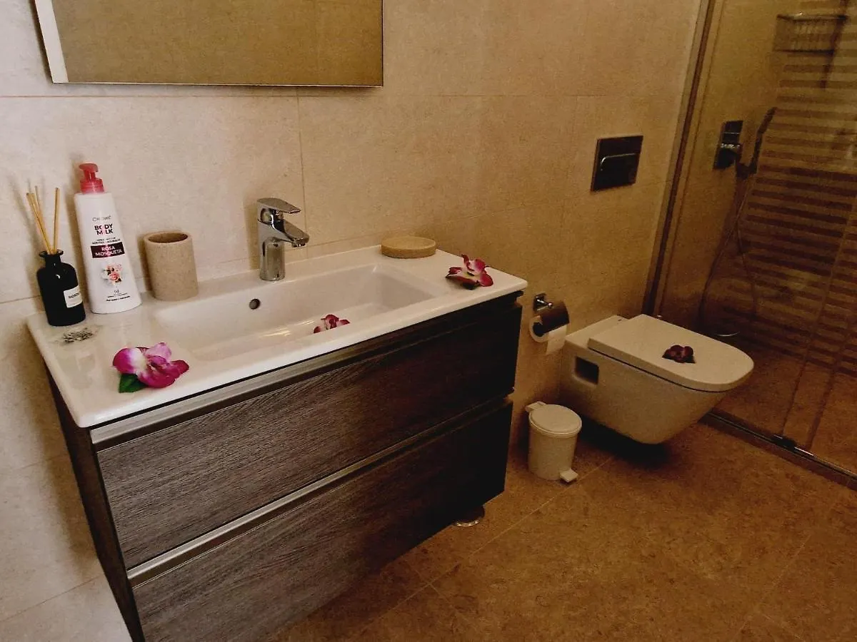 Dom wakacyjny Rooftop Las Vistas, 2 Bedrooms First Line Los Cristianos
